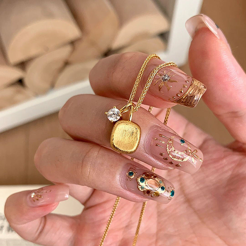 Damen Halskette mit luxuriösem Anhänger und funkelndem Zirkonia Shop Nory