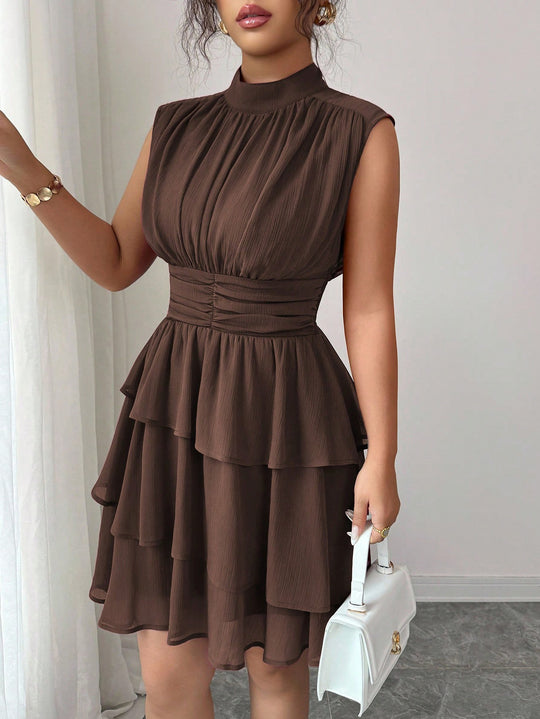 Damen Ärmelloses Chiffon-Stufenkleid mit Stehkragen und taillierter Raffung Shop Nory