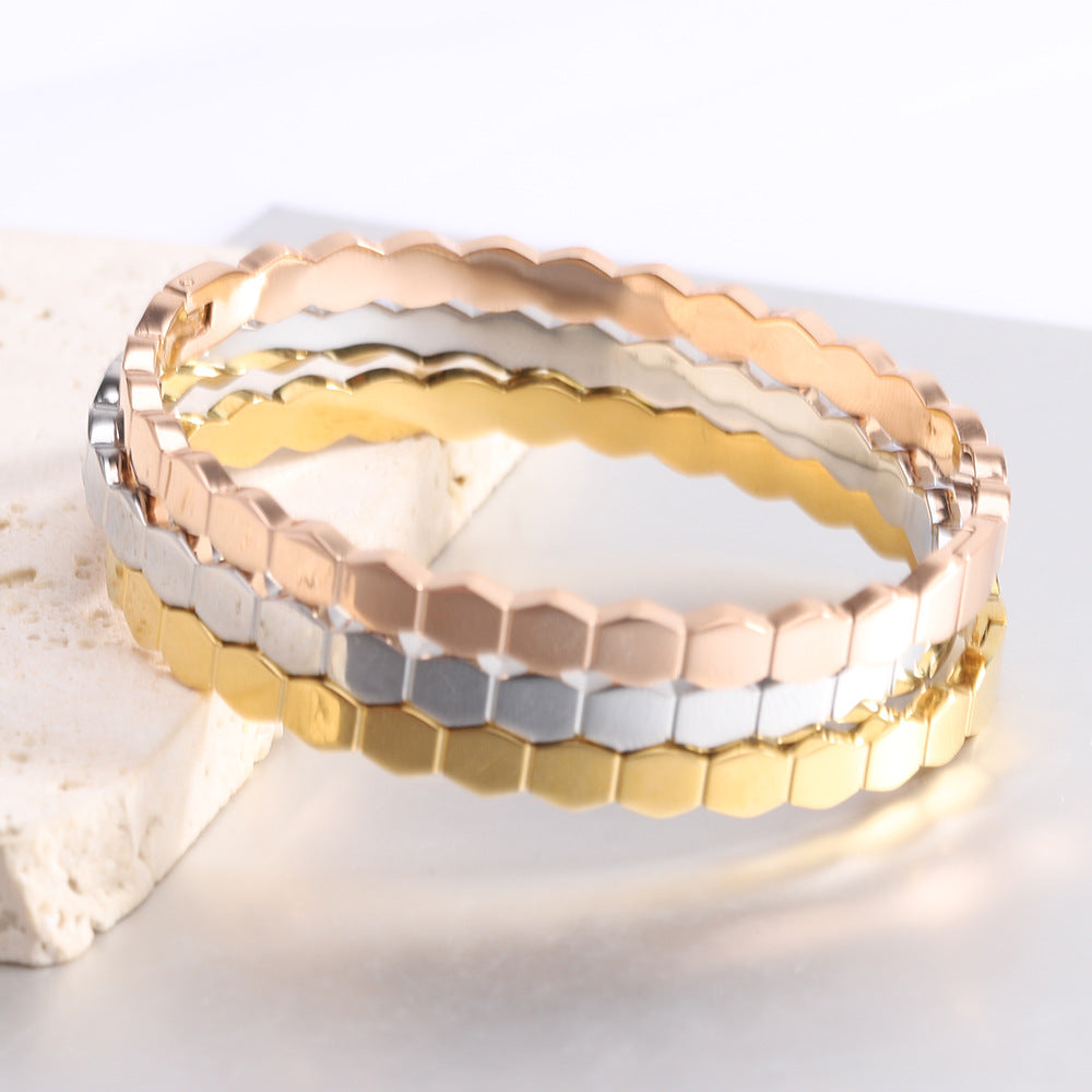 Damen Armreif mit modernem geometrischem Design Shop Nory