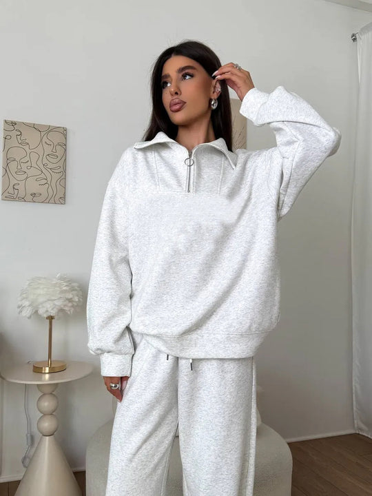 Damen lässiges Sweatset mit halbhohem Reißverschluss Kragen und weitem Jogger Shop Nory