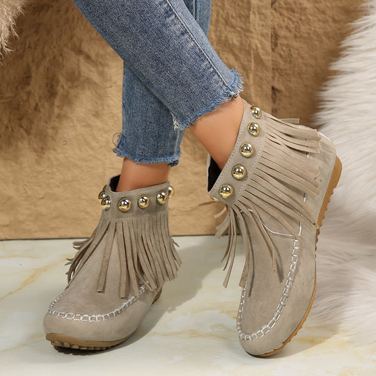 Damen Fransen-Mokassin-Stiefelette mit Ziernieten und Rückenreißverschluss Shop Nory