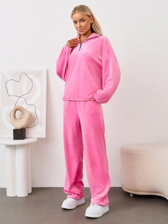 Damen samtiges zweiteiliges Lounge-Set mit Kapuzen-Halbzip und elastischer Bundhose Shop Nory