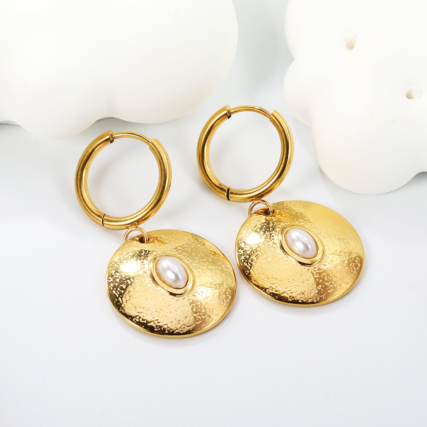 Damen Schmuckohrringe mit schimmernden Perlen und elegantem goldplattiertem Design Shop Nory