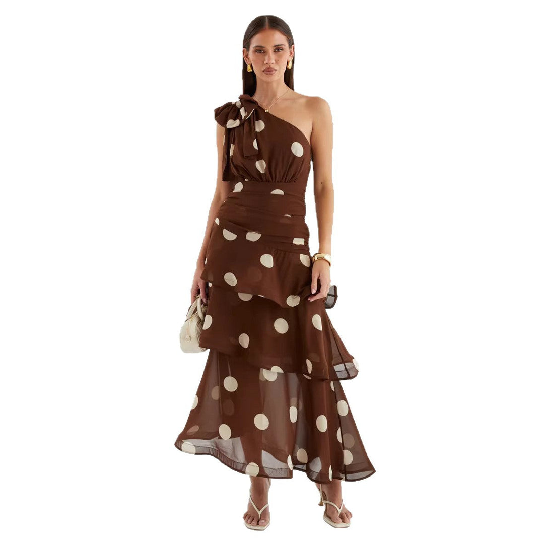 Damen Maxikleid mit asymmetrischem Schulterdesign und voluminösem Rock Shopnory