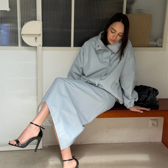 Damen Zweiteiliges Co-Ord-Set aus leichter Windjacke mit Tunnelzug und tailliertem Maxi-Rock Shop Nory