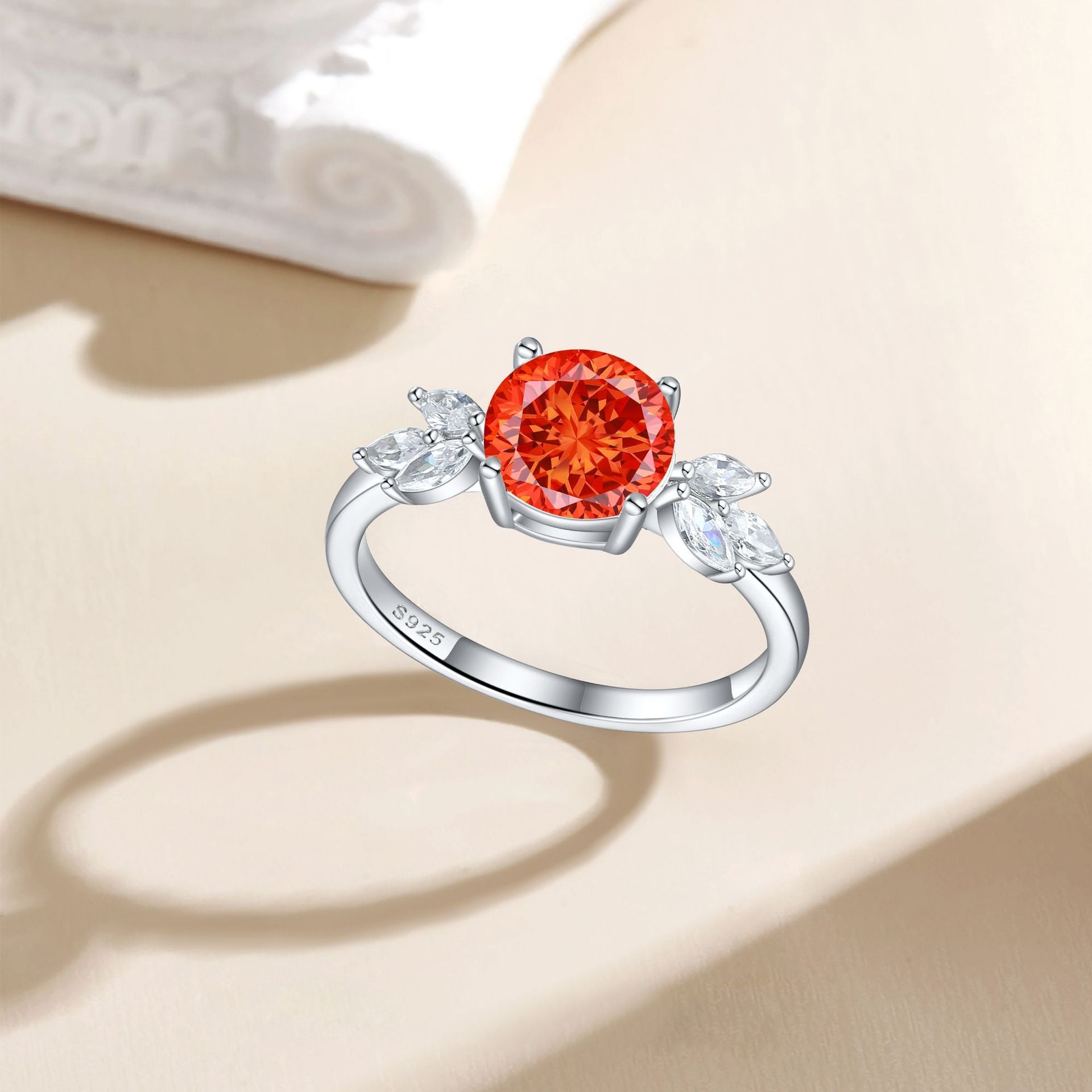 Damen Ring mit funkelndem Aquamarin und Zirkonia-Besatz Shop Nory