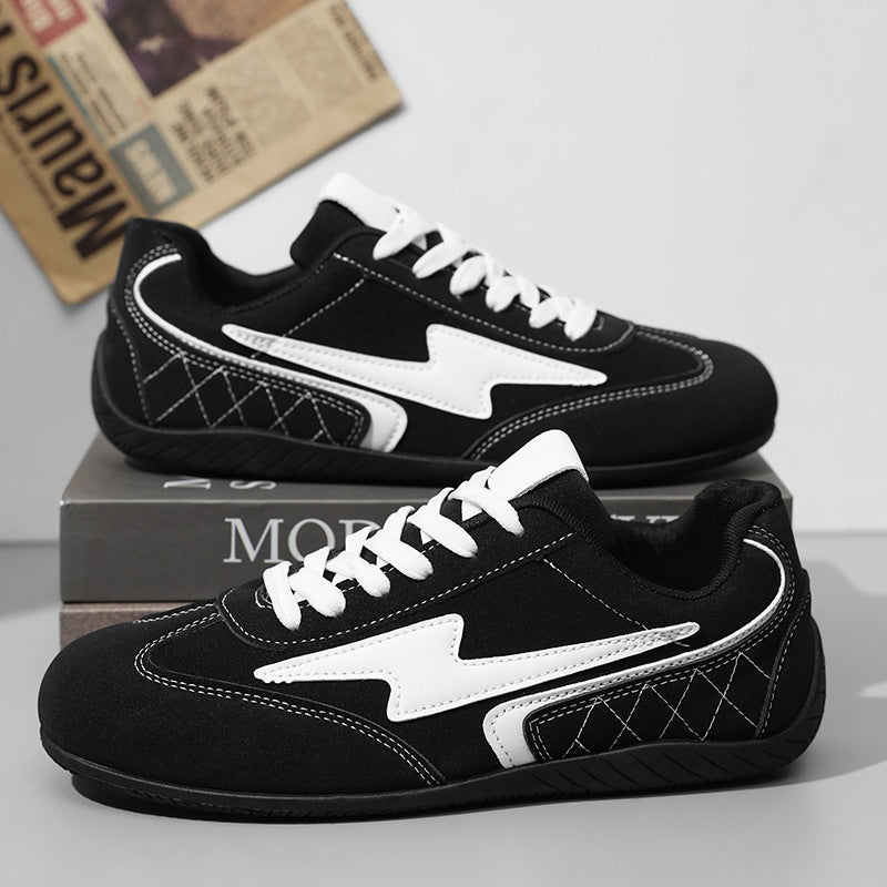 Damen leichte Retro-Skate-Sneaker mit gesteppter Seitenwand, gepolstertem Knöchelkragen und rutschfester Gummilaufsohle Shop Nory