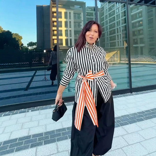 Damen Vertikalgestreifte Oversize‑Hemdbluse mit kastiger Silhouette und Bindegürtel Shop Nory