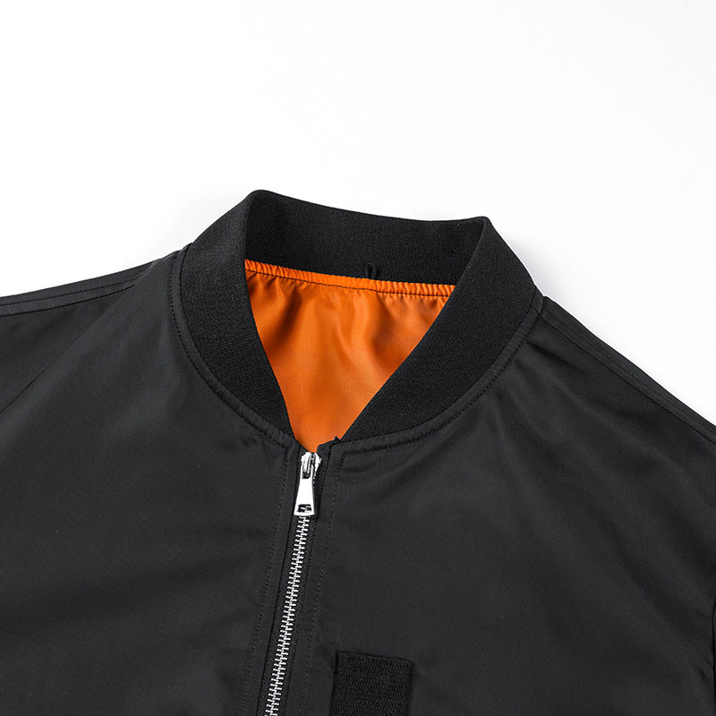 Herren Flieger-Bomberjacke im klassischen Aviator‑Stil aus technischem Nylon mit kontrastierendem Innenfutter, Ärmeltasche und Rippenbündchen Shop Nory