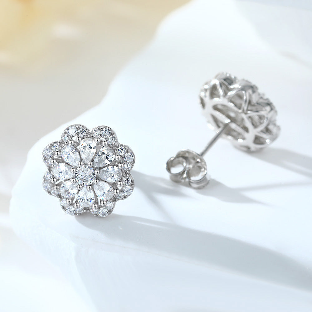 Damen Ohrringe mit floralen Kristalldetails Shop Nory