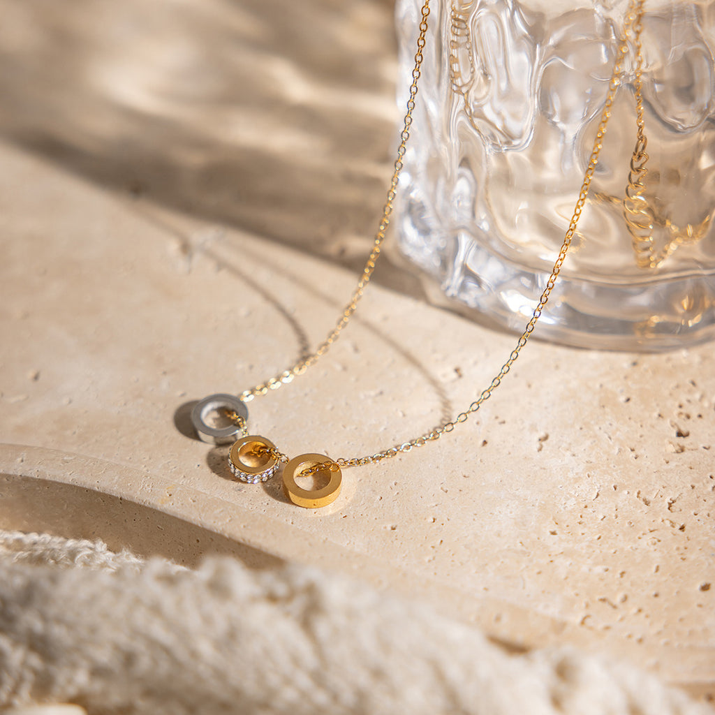 Damen Halskette mit funkelnden Ringen aus hypoallergenem Edelstahl Shop Nory