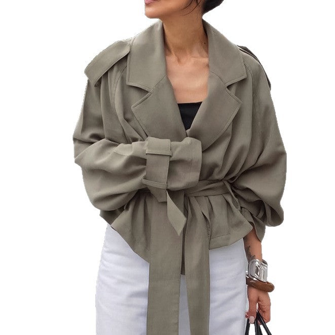 Damen nan gewickelte Cropped-Jacke mit oversized Raglanärmeln und breitem Bindegürtel Shop Nory