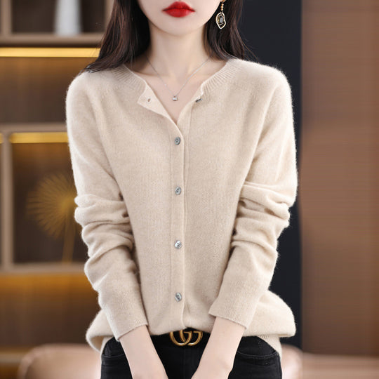 Damen Kurzgeschnittener Cardigan in Mohair‑Optik mit Rundhalsausschnitt und Perlmuttknöpfen Shop Nory