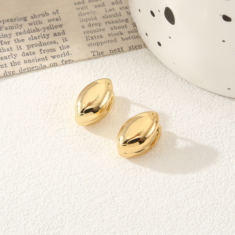 Damen Ohrstecker im luxuriösen Golddesign Shop Nory