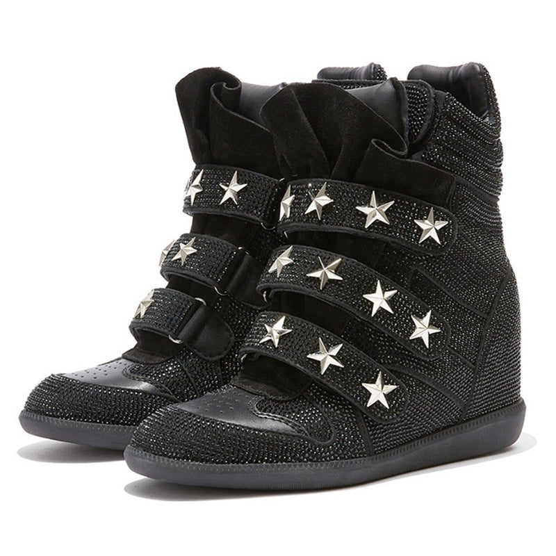 Damen Keil-Sneaker mit verstecktem Absatz, Strassbesatz und Sternnieten Shop Nory