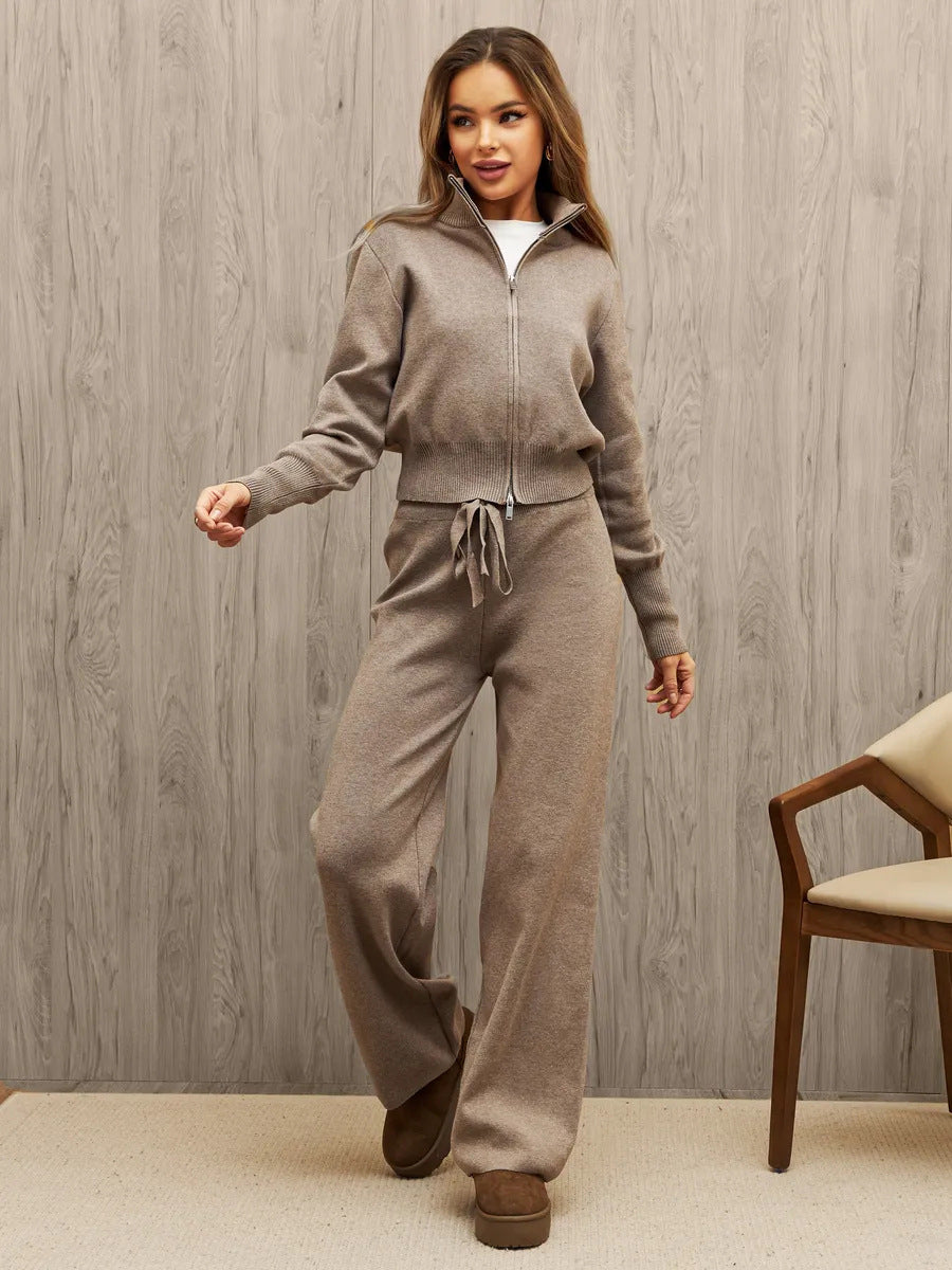 Damen Feinstrick-Zweiteiler mit taillierter Zip-Kapuzenjacke und weiten High‑Waist Kordelhose Shop Nory