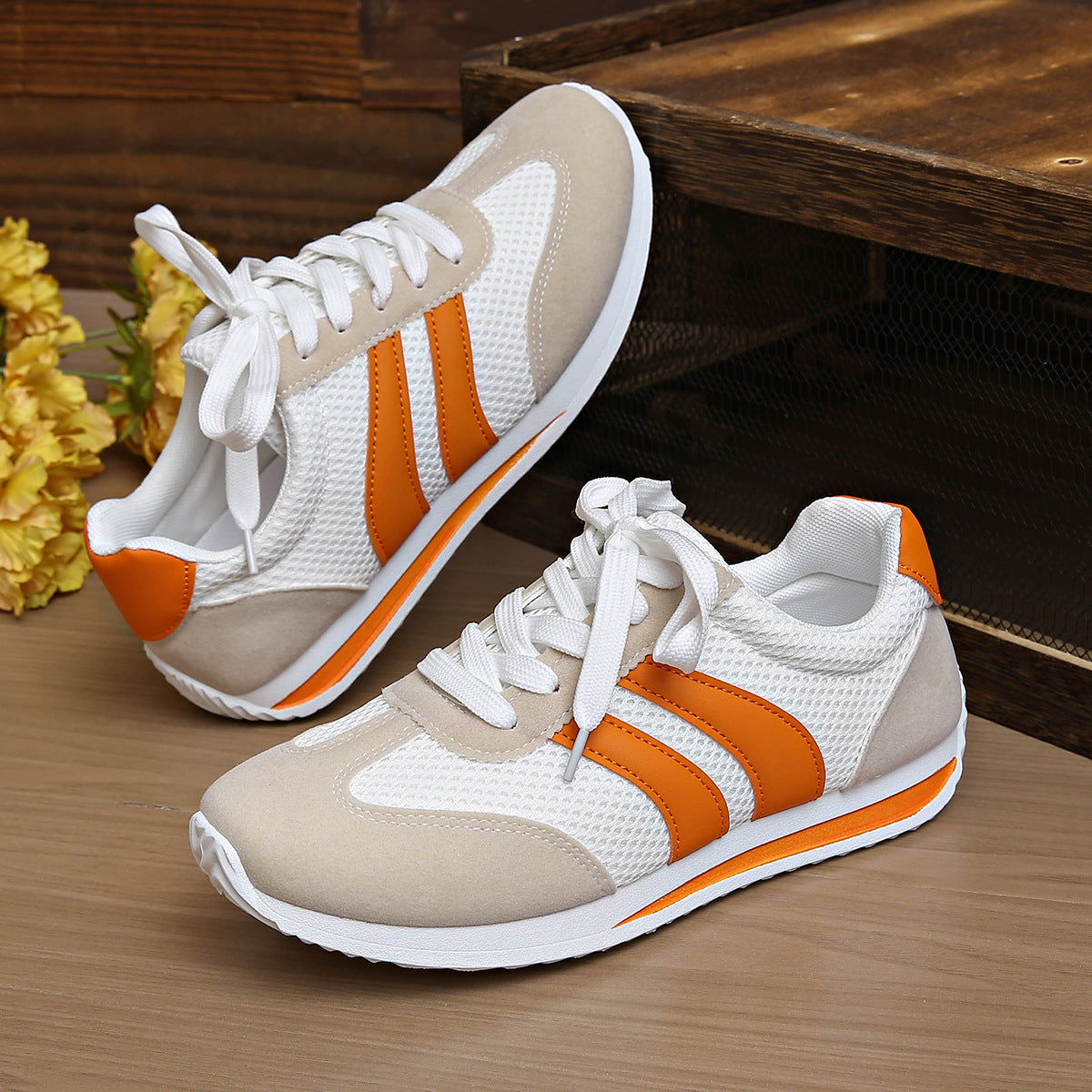 Damen sportliche Sneaker mit atmungsaktiven Mesh-Einsätzen