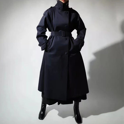 Damen Maxilanger Manteltrench mit verdeckter Knopfleiste, hohem Stehkragen und Taillengürtel Shop Nory