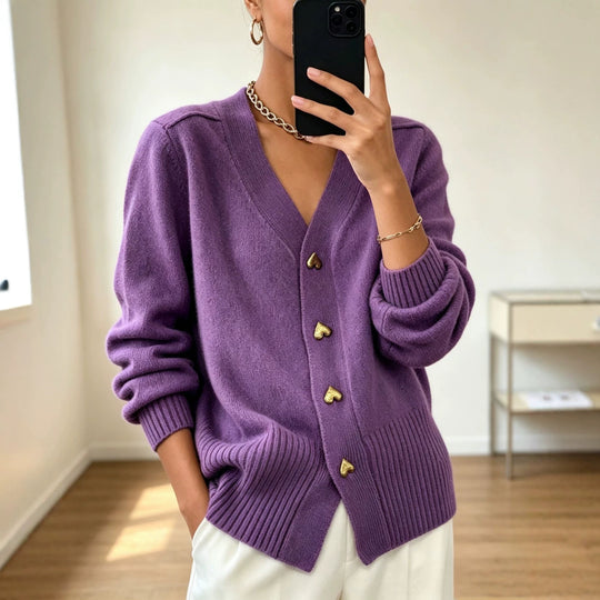 Damen Oversize V-Ausschnitt Strickcardigan mit herzförmigen Schmuckknöpfen Shop Nory