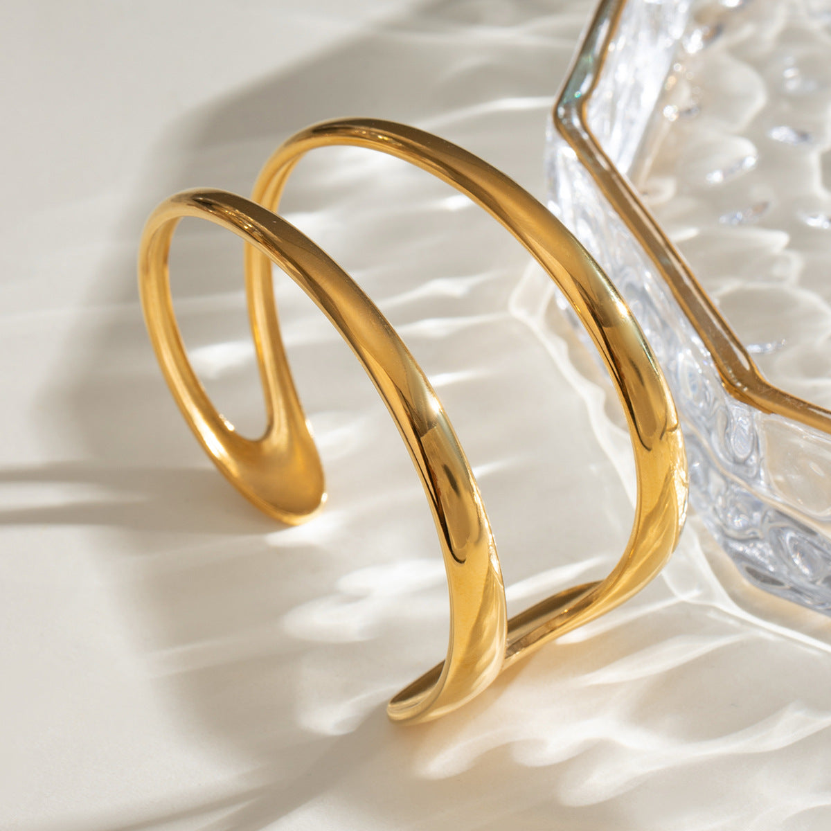 Damen Offenes Armreif mit elegantem Design und hypoallergenen Eigenschaften Shop Nory