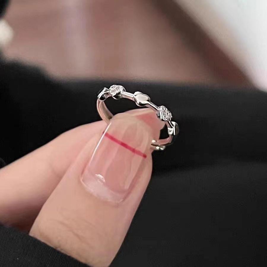 Damenring mit kunstvollem Doppel-Design und funkelnden Zirkonia Shop Nory