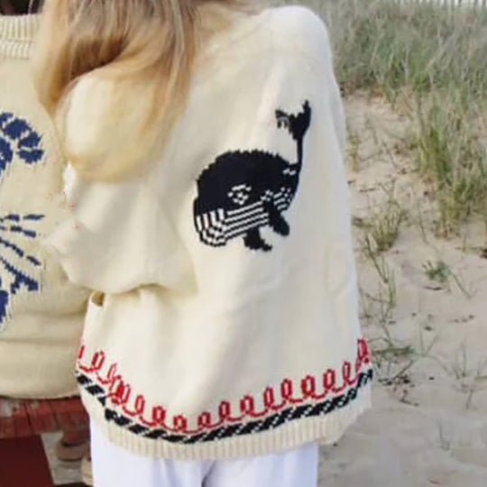 Damen Oversize Strickcardigan mit Walmotiv und nautischer Kontrastbordüre Shop Nory