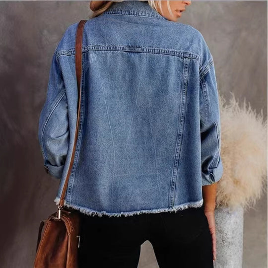 Damen Kurz geschnittene Oversize-Denimjacke mit ausgefranstem Saum und Pattentaschen Shop Nory