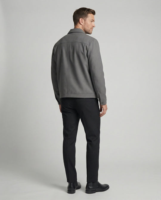 Herren kurze minimalistische Reißverschlussjacke mit Hemdkragen und kastiger Silhouette