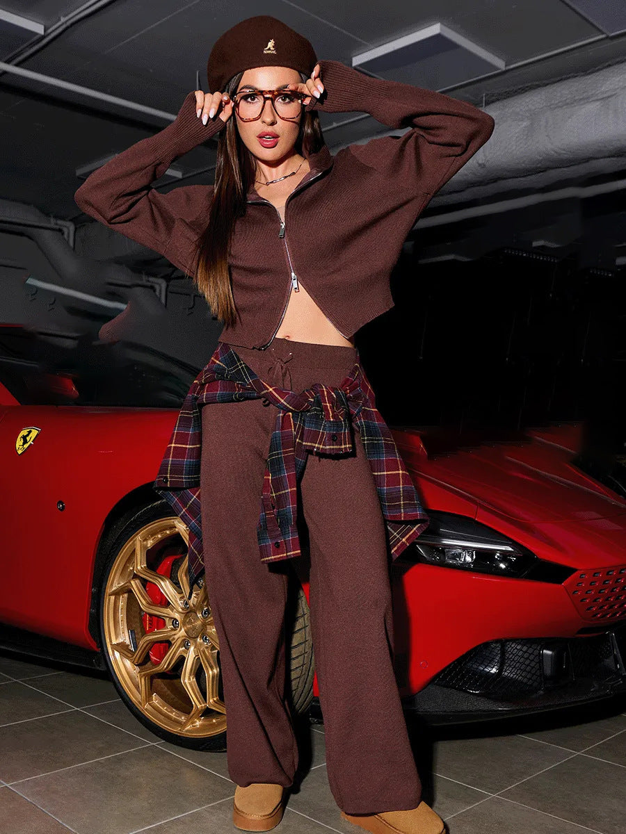 Damen Feinstrick-Zweiteiler mit taillierter Zip-Kapuzenjacke und weiten High‑Waist Kordelhose Shop Nory