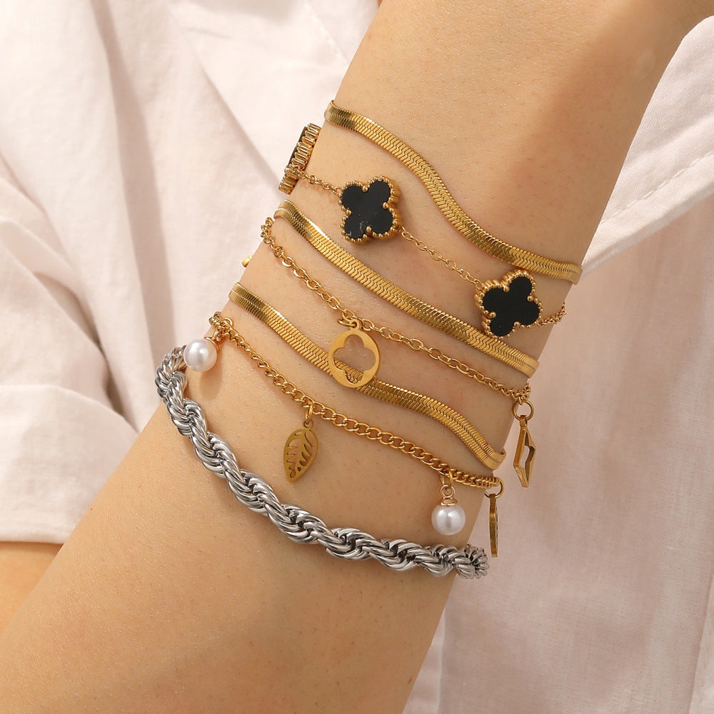 Damen Armband mit filigranem Blattdesign und Perlen Shop Nory