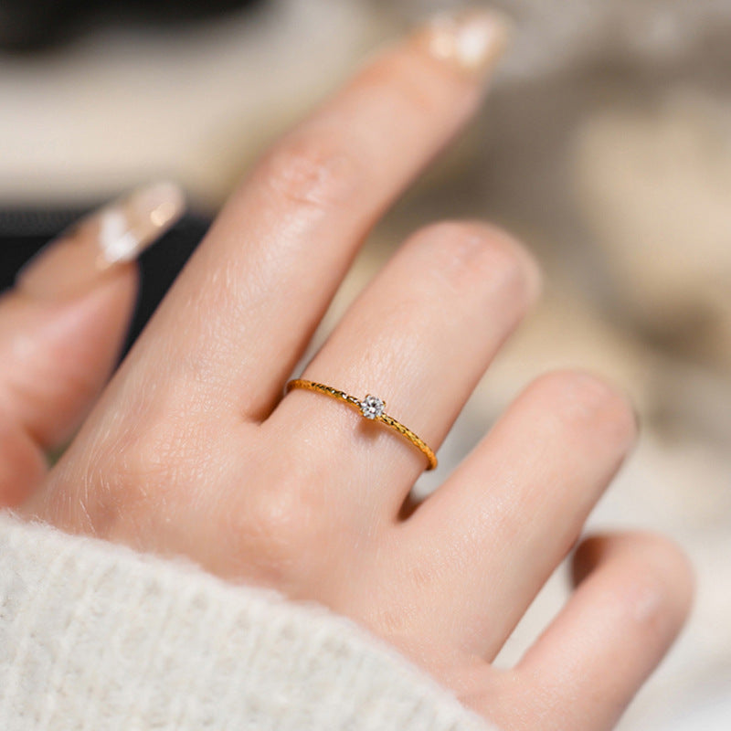 Ring "Audrey" mit Stein zeitlos, elegant - 18k vergoldet | Shop Nory