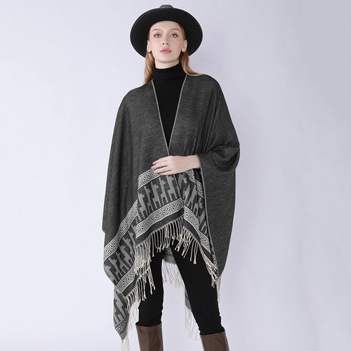 Damen Capeponcho aus feinem Wollmix mit ornamentaler Bordürenkante und Zipfelrand Shop Nory