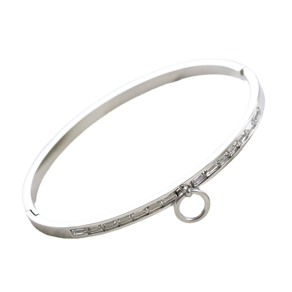 Damen Armband mit funkelnden Zirkonia und elegantem Design Shop Nory
