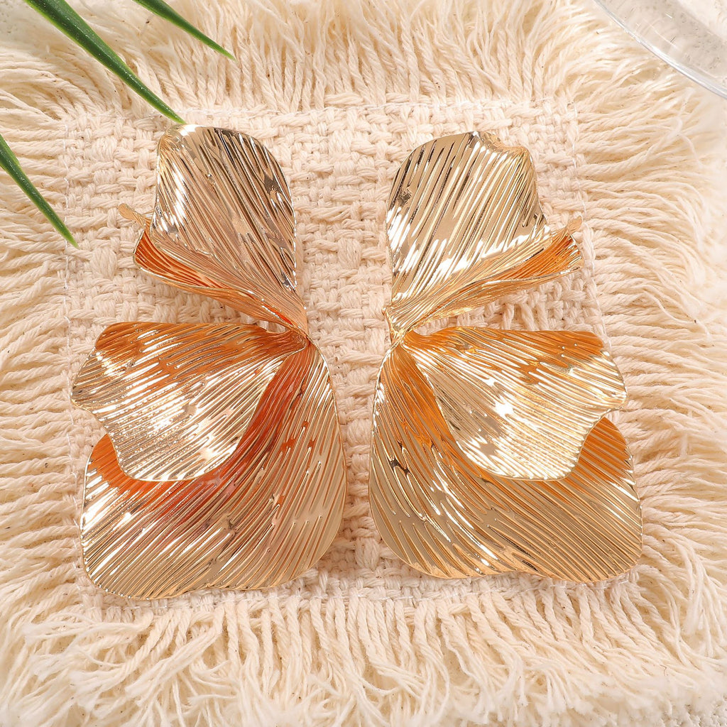 Damen Ohrclips im eleganten, strukturierten Design Shop Nory