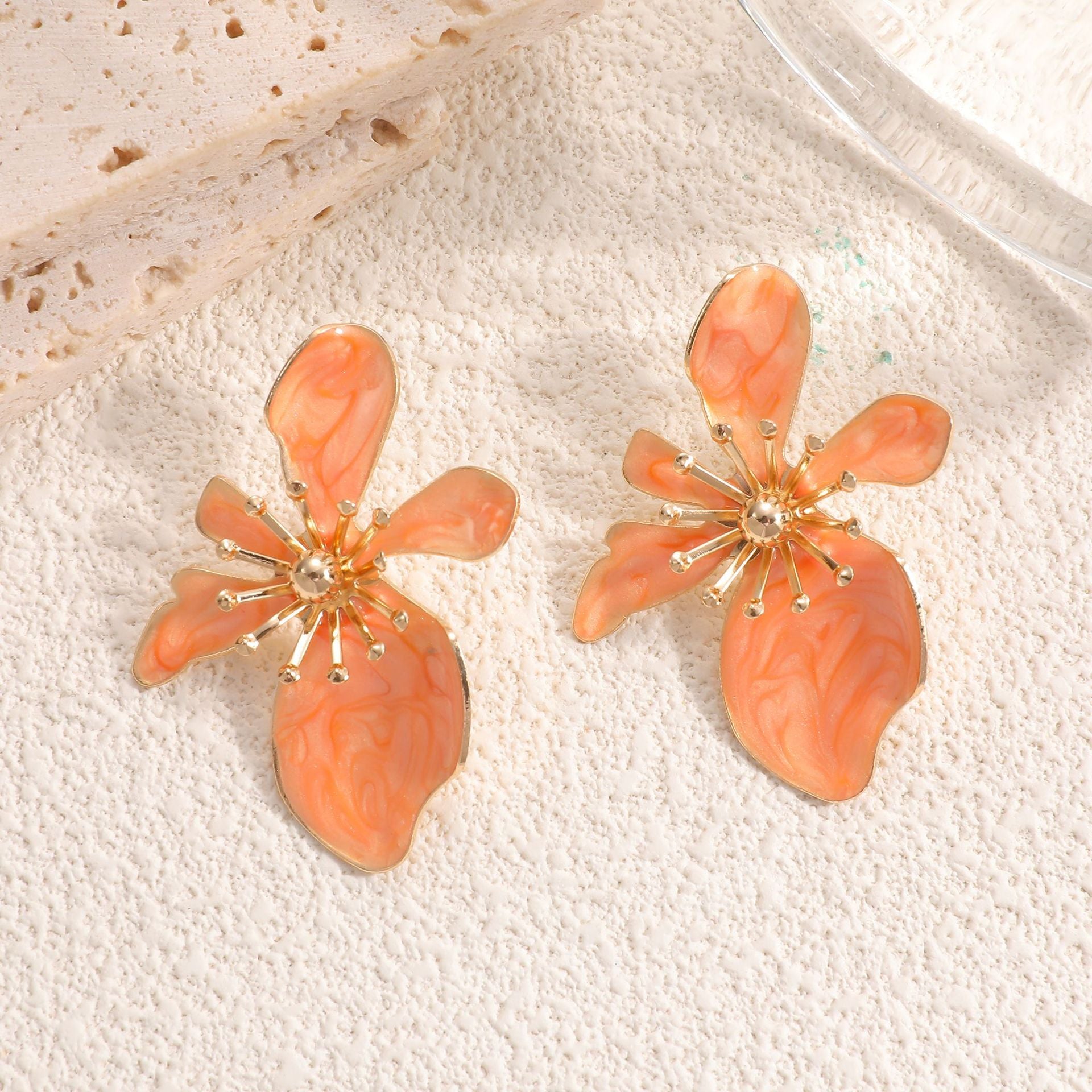 Damen Ohrstecker mit kunstvollem Blumenmotiv Shop Nory