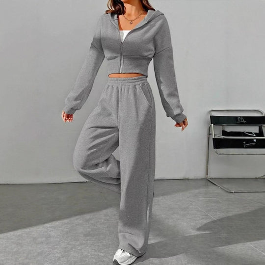 Damen nan kurzes Kapuzen-Sweatshirt mit Reißverschluss und weite High-Waist Jogginghose Shop Nory