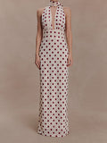 Damen Halter-Maxi-Kleid mit klassischen Punkten Shopnory