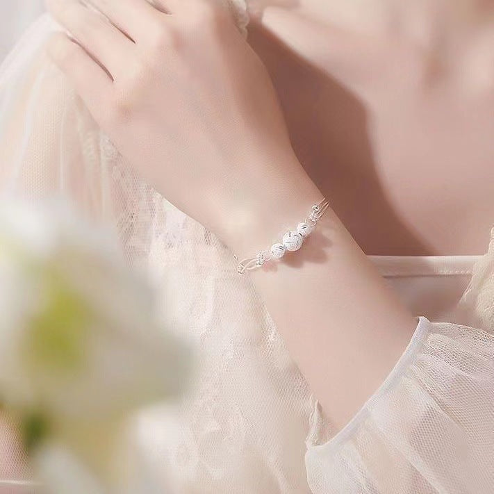 Damen Zartes Armband mit kunstvollen Perlen und filigranem Design Shop Nory