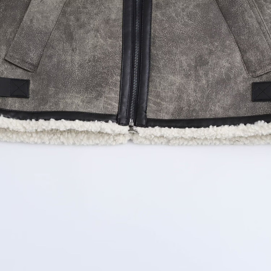 Damen Oversized Fliegerjacke mit Teddyfutter, Kunstlederbesatz und Schnallen Shop Nory