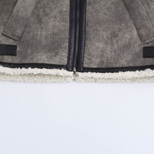 Damen Oversized Fliegerjacke mit Teddyfutter, Kunstlederbesatz und Schnallen Shop Nory