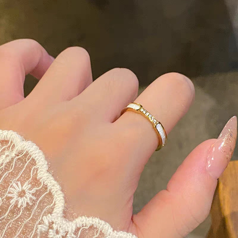 Damen Elegante Bandring mit Diamantakzenten Shop Nory
