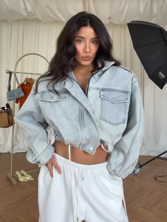 Damen Cropped-Denimjacke mit Tunnelzug, kastiger Oversize-Silhouette & Pattentaschen Shop Nory