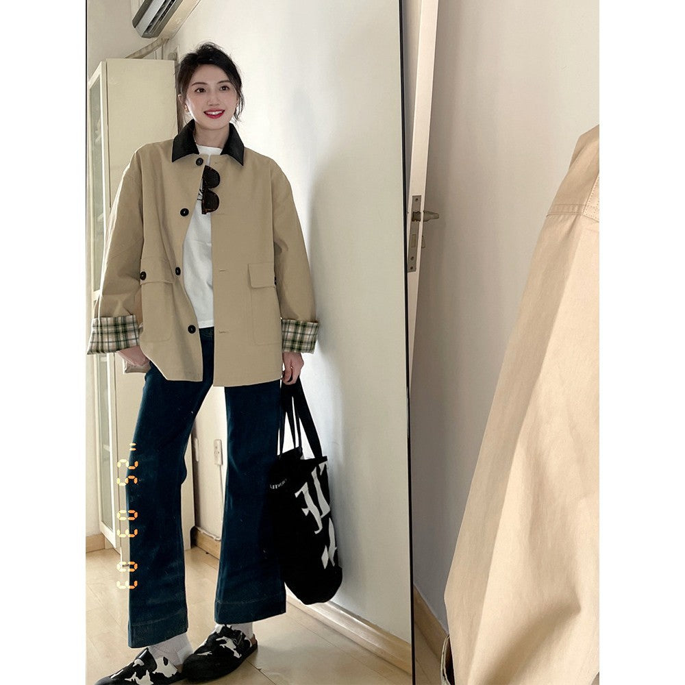 Damen Kurztrenchjacke im Oversize-Schnitt mit Kontrastkragen und karierten Umschlagmanschetten Shop Nory