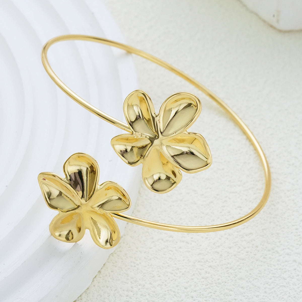 Damen Armreif mit floralem Design Shop Nory