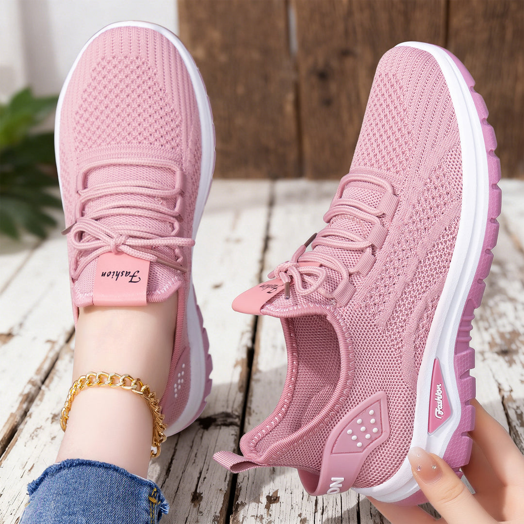 Damen nan sockenähnlicher Strick-Fit Sneaker mit elastischer Schnürung, gelochter Fersenverstärkung und dämpfender Plateau-Sohle Shop Nory