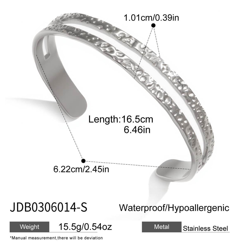 Damen Offenes Armreif mit elegantem, strukturiertem Design aus hypoallergenem Edelstahl Shop Nory