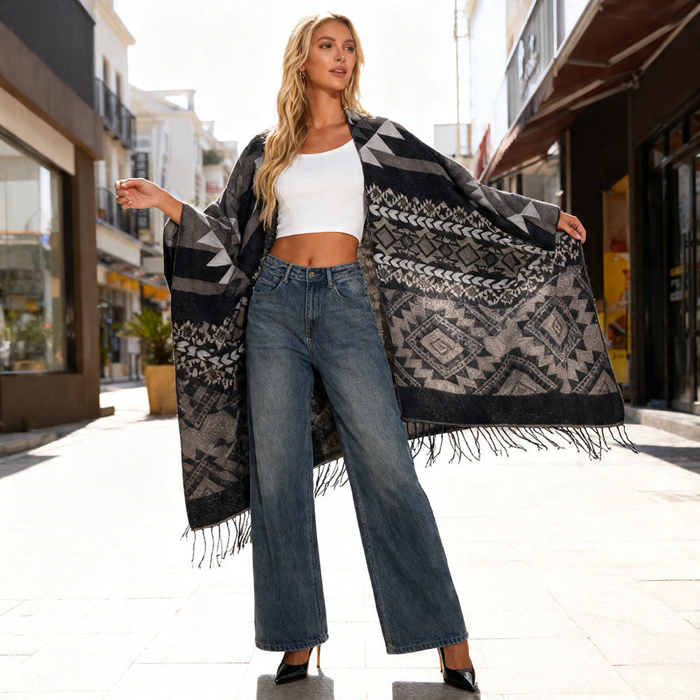 Damen Oversize Jacquard‑Cape im Ethno‑Jacquard mit Fransen Shop Nory