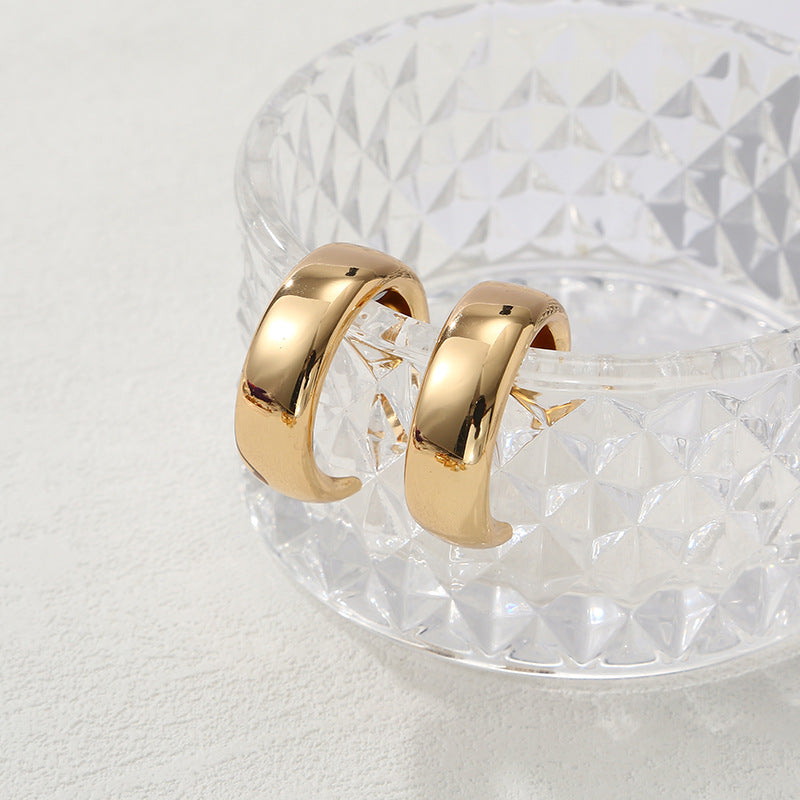 Damen Creolen mit elegantem, modernem Design Shop Nory