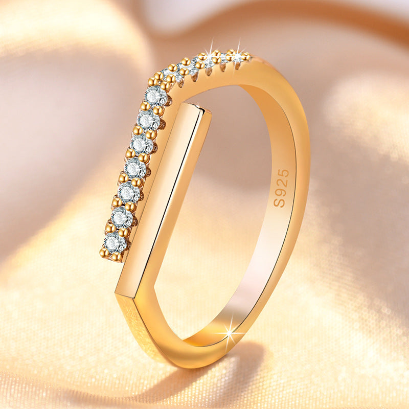 Damen Funkelnder Ring mit elegantem Design und Zirkonia-Akzenten Shop Nory