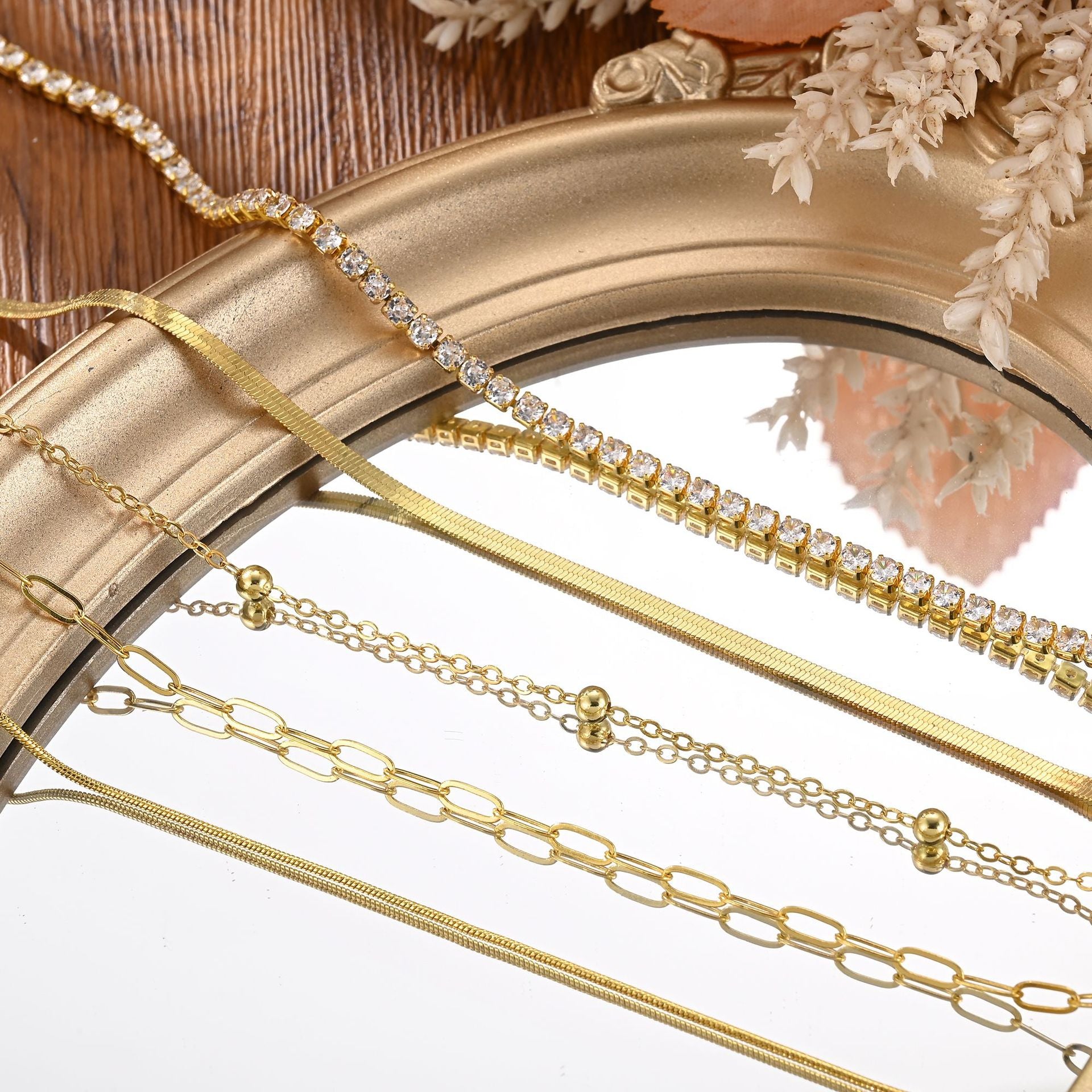 Damen mehrlagige Halskette mit funkelnden Kristallen und eleganten Kettendesigns Shop Nory